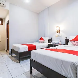 Hotel Oyo 2411 Taman Mekar 2, Kuta (Bali)